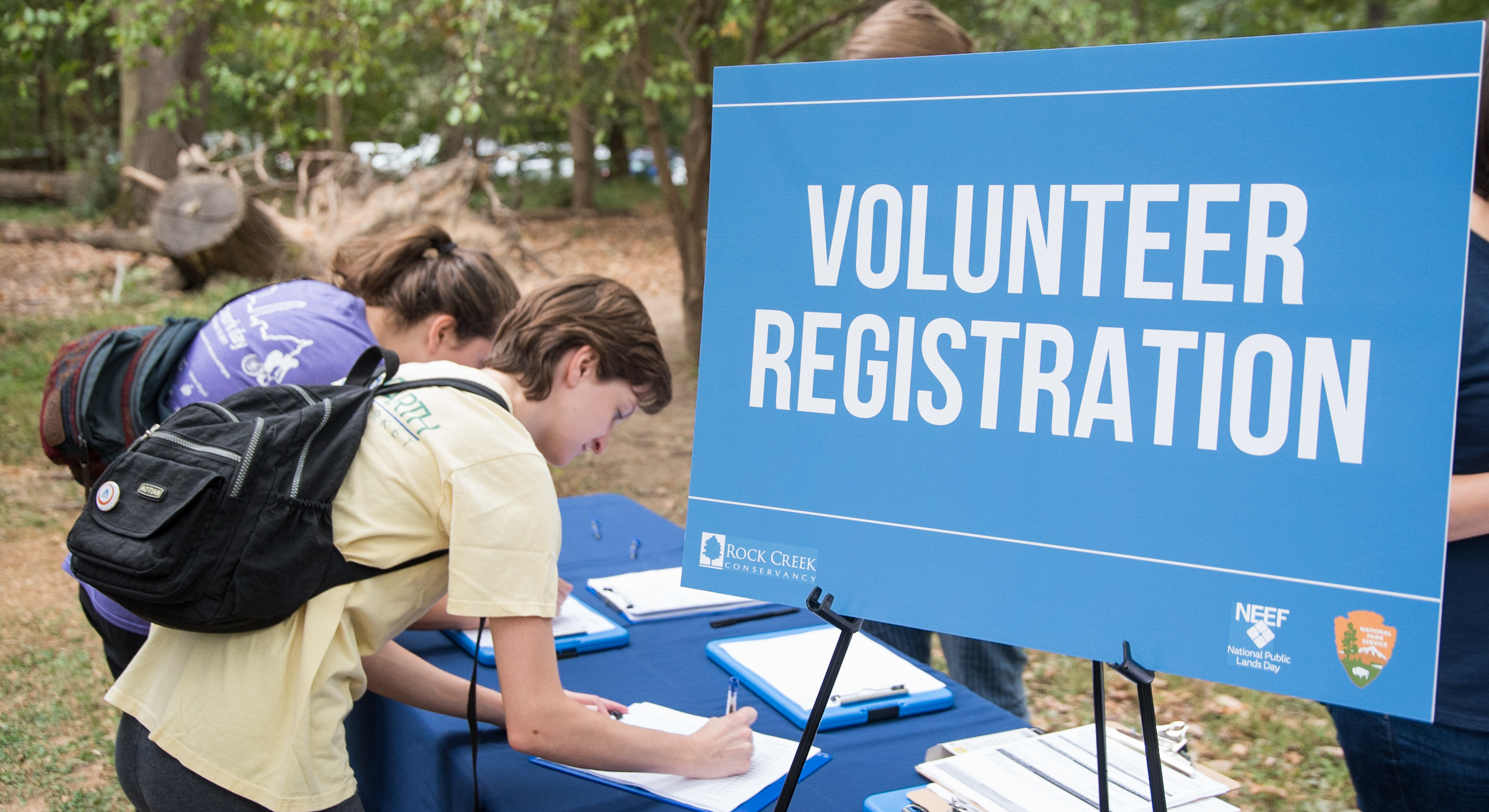 NPLD volunteer sign up at Rock Creek Park, photo by Jason Dixon
