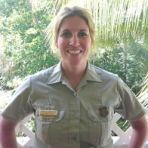 Dr. Tinelle Bustam