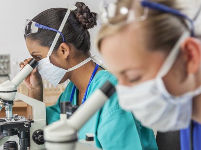 Female scientists in a lab