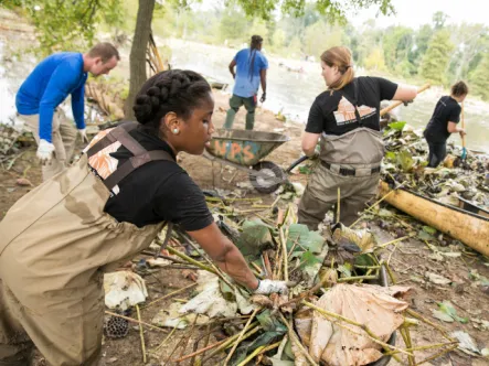 People cleaning up park site in Kenilworth National Park