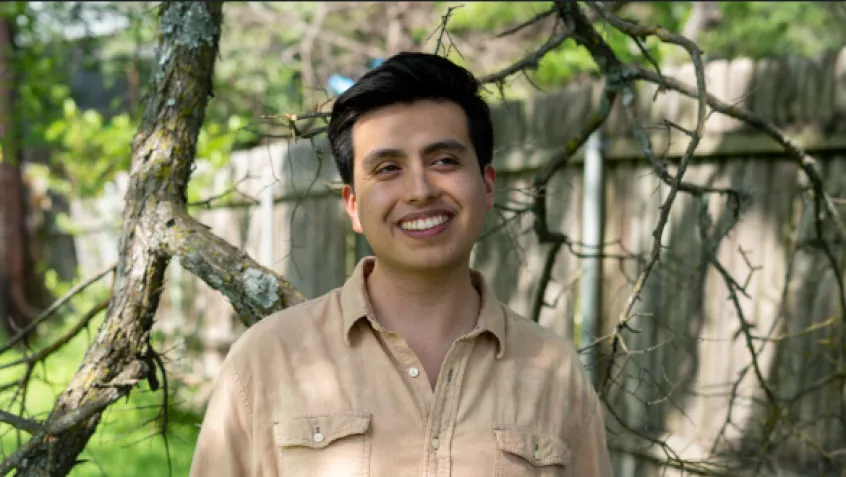 Photo of Isaias Hernandez also know as Queer Brown Vegan