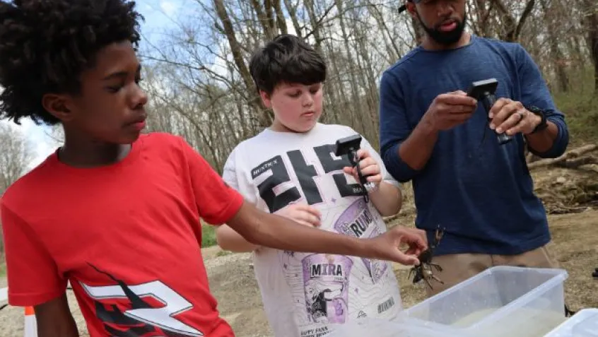 students in Huntsville AL take take part in a macroinveterbrate study of local waterways