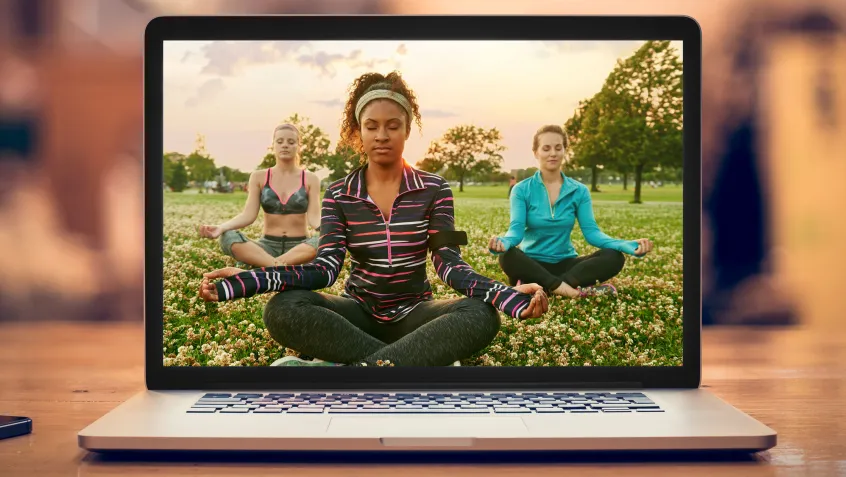 Women doing yoga | Copyright: Copyright: stock.adobe.com/138022247 + stock.adobe.com/108932478