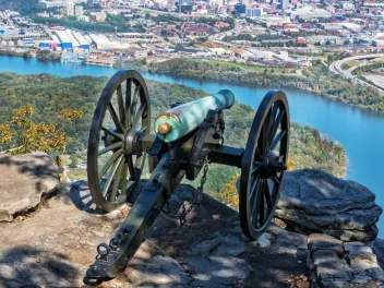 Cannon overlooking Chattanooga, Tennessee